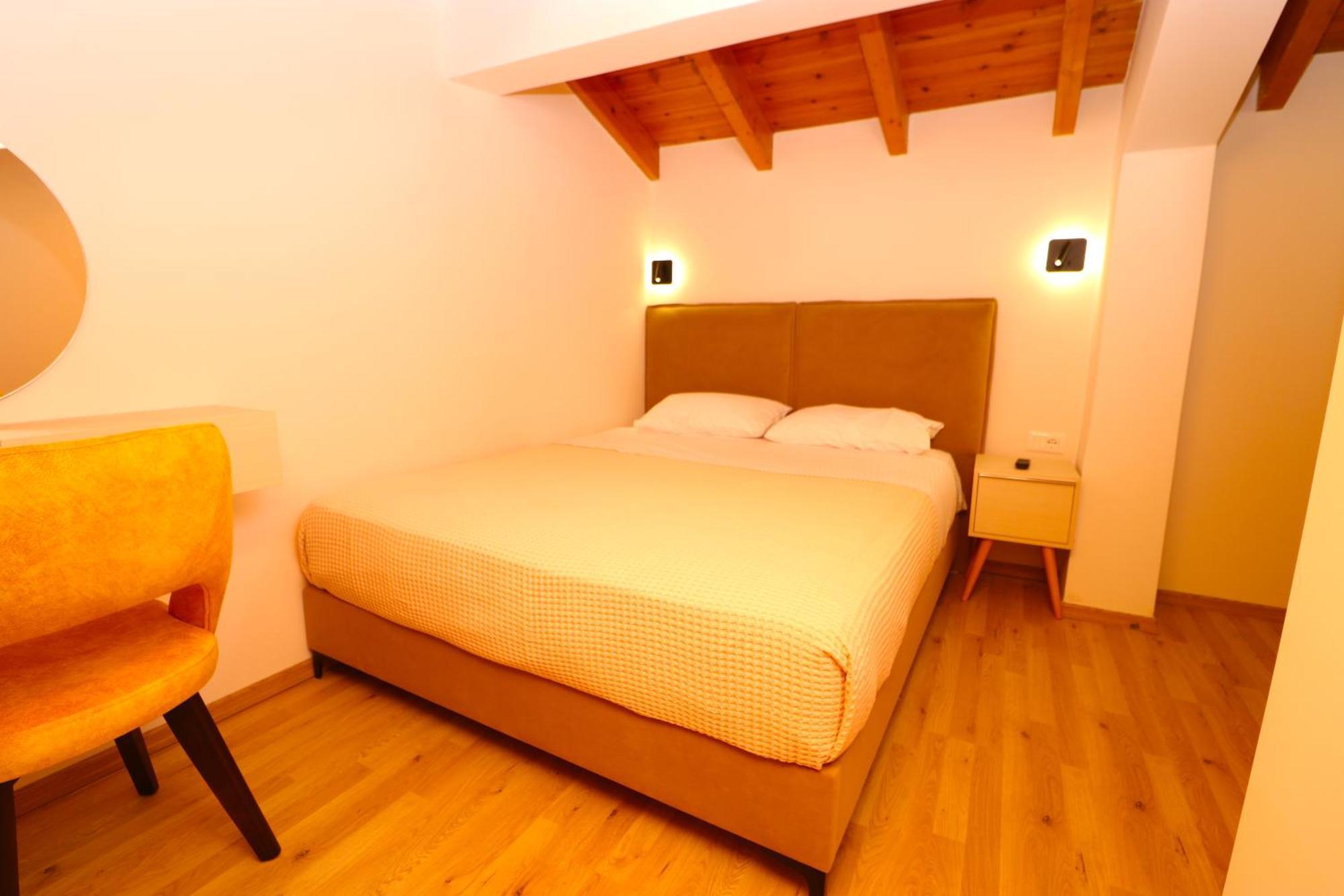 Fegi Rooms Himare Exterior photo