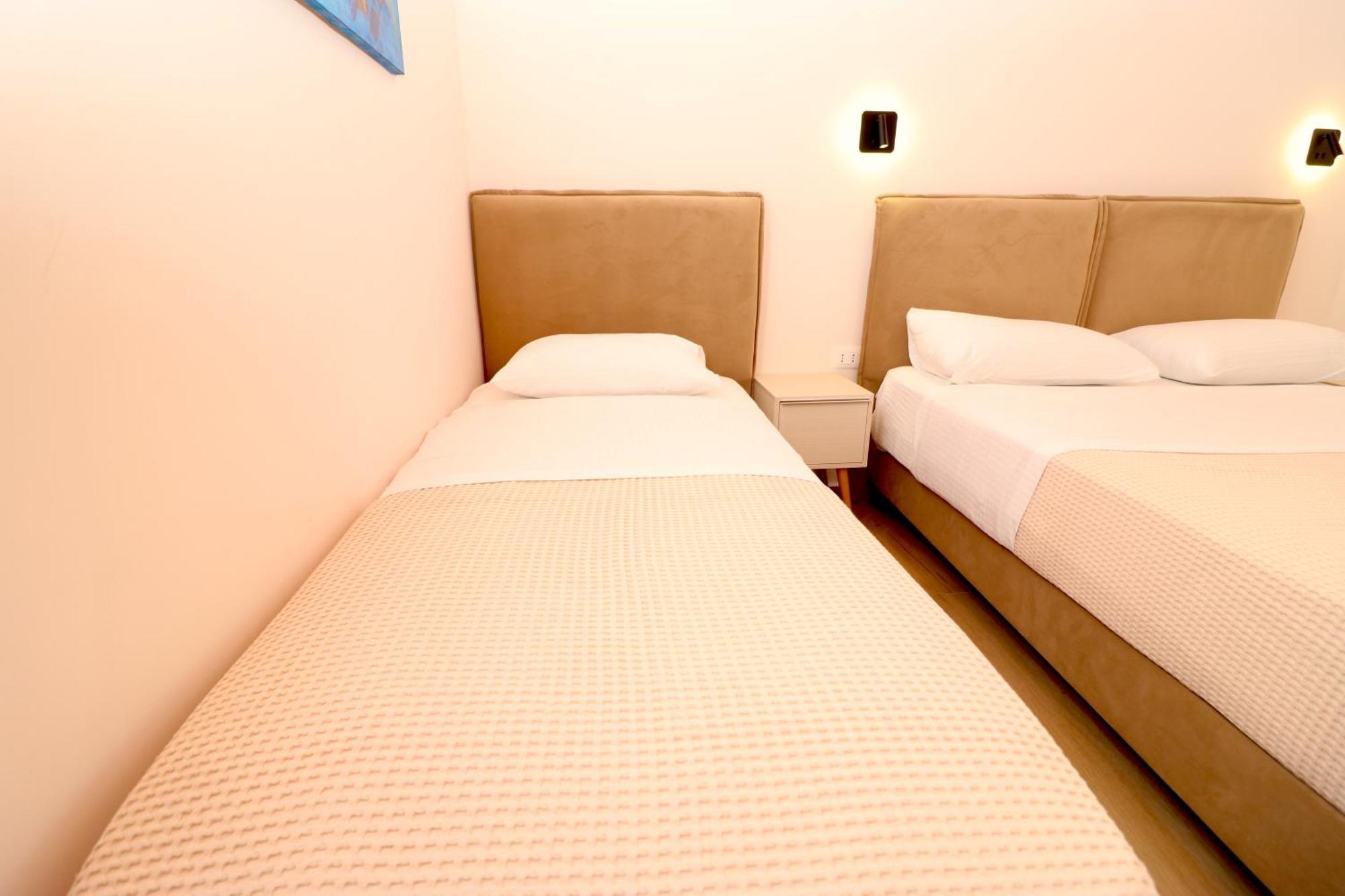 Fegi Rooms Himare Exterior photo