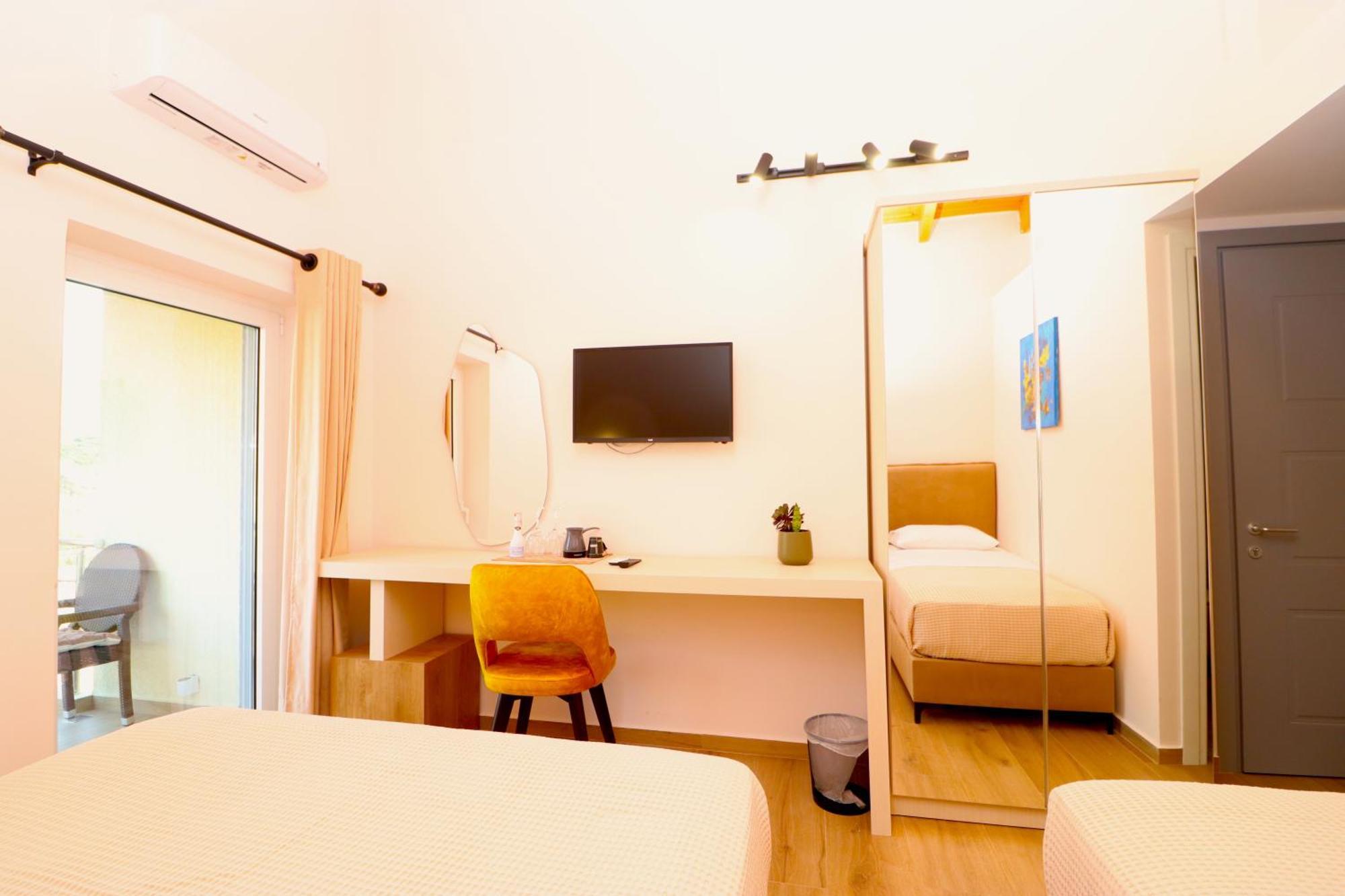 Fegi Rooms Himare Exterior photo